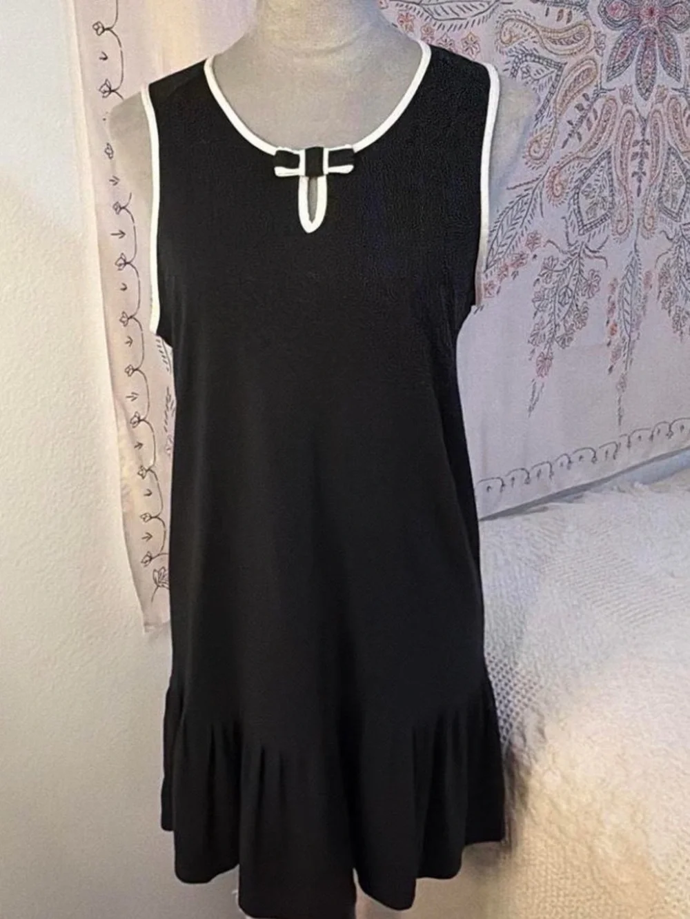 Kate Spade Classic Black Sleeveless Dress with Contrast Trim